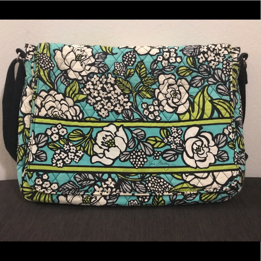 Vera Bradley Messenger Bag *NWOT*